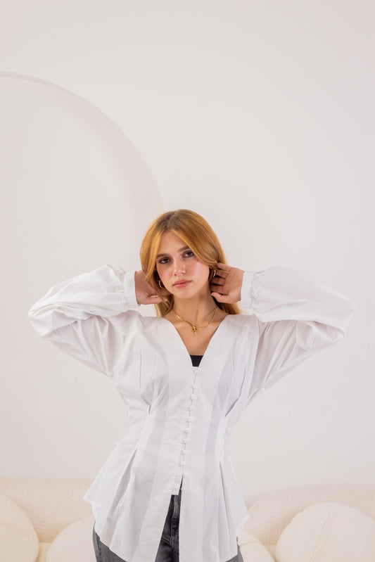 The white fitted shirt